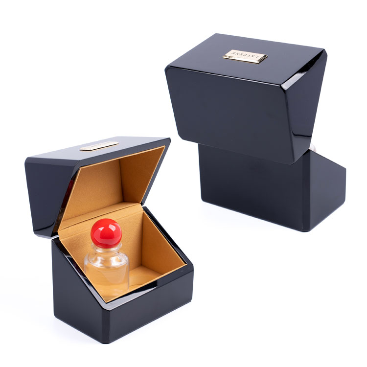 Double bouteille Cube Shape Long Logo Black Piano Paint Essential Perfume Perfum Emballing Boîte