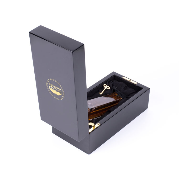 Élégante Boîte à Parfum En Bois Avec Charnières Dorées Et Serrure