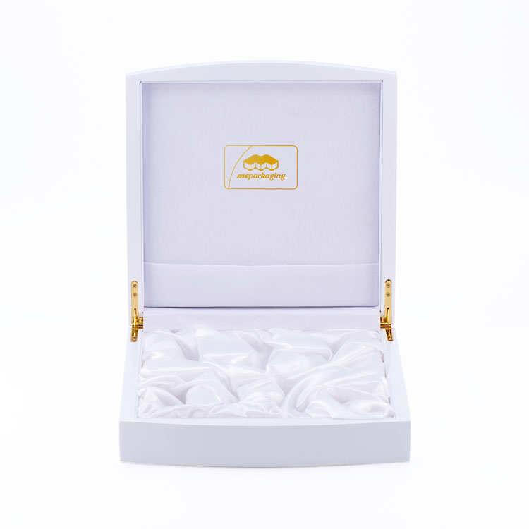 Une collection de style oriental classique et à la mode de parfum de peinture à toit incurvé exquis