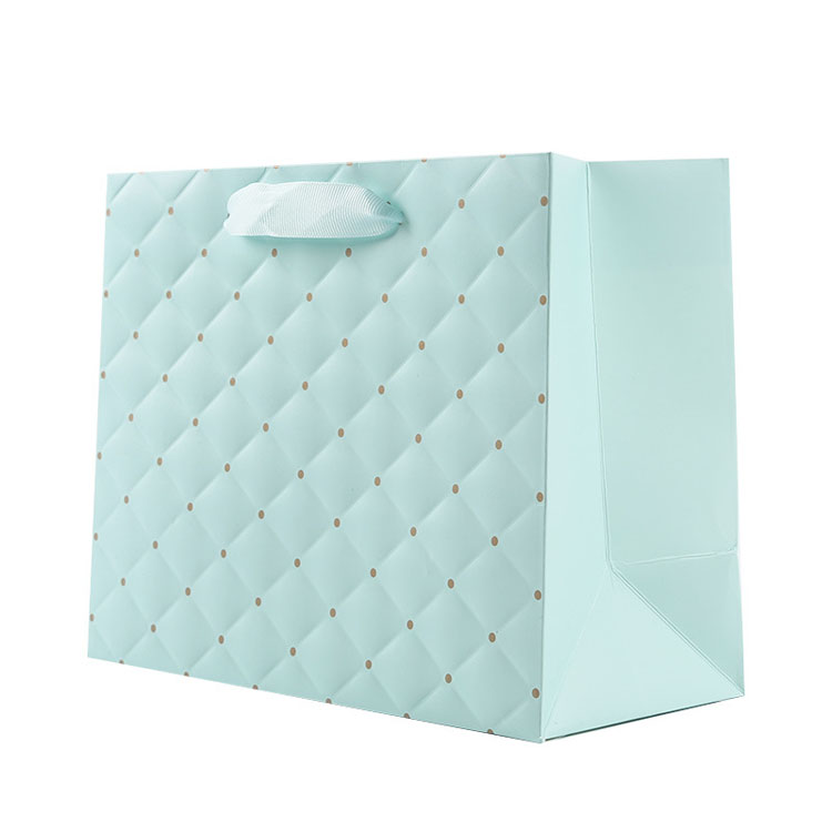 sac en papier avec ruban gaufré en papier spécial