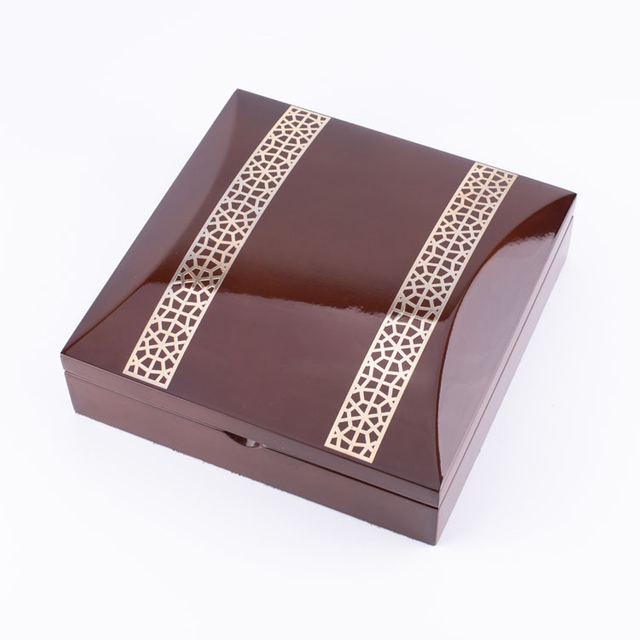 Boîte en bois de palmier dattier doré populaire de KSA