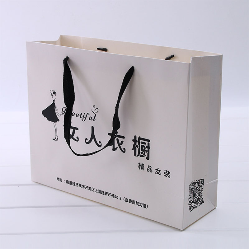 Logo privé personnalisé imprimé noir gros coussinet de shopping de luxe personnalisé cadeau sacs en papier premium avec poignée