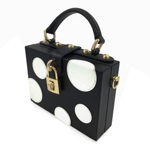 Emballage des tissus de salle de bain pliants et noir simple noir avec un petit sac en cuir PU Boîte de sac fourre-tout