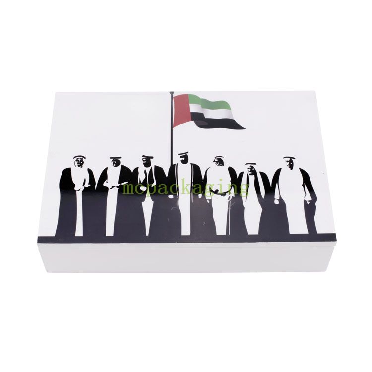 KSA JEDDAH Saison en bois Boîte en bois personnalisée Custom Custom White Open Open Lacher Gravé Côte en bois Gift Bocolates Boîte en bois Boîte en bois