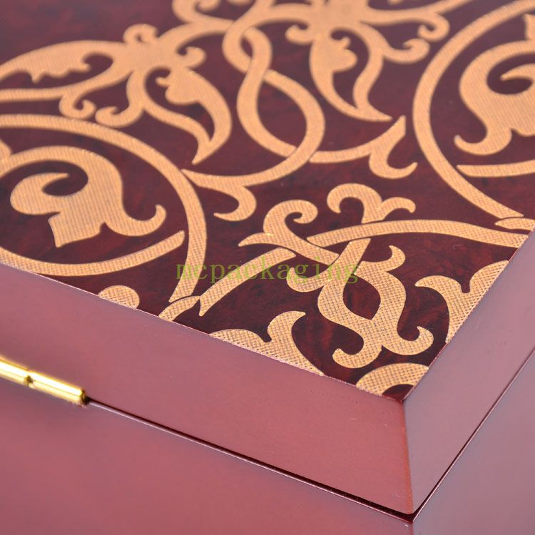 Coffre-cadeaux en bois élégants en bois