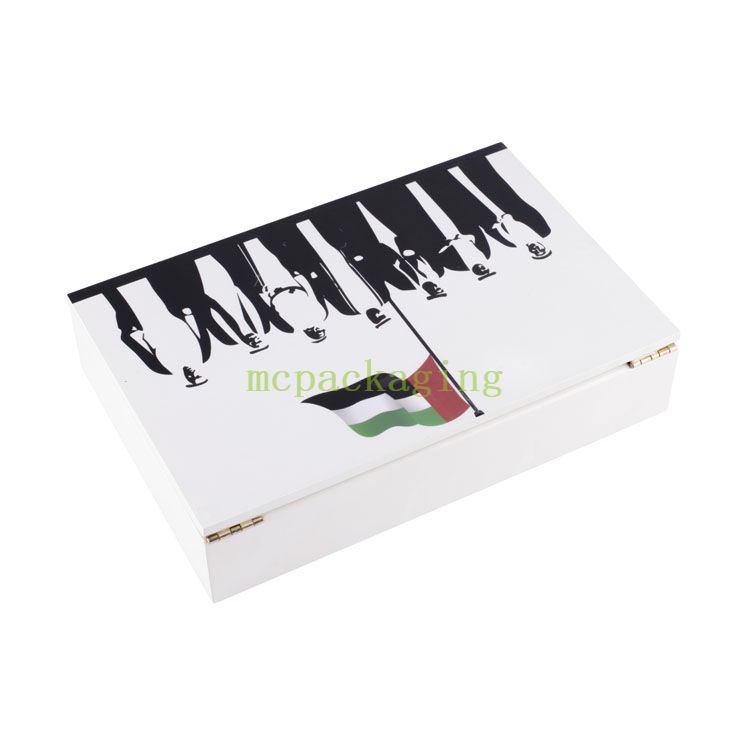 KSA JEDDAH Saison en bois Boîte en bois personnalisée Custom Custom White Open Open Lacher Gravé Côte en bois Gift Bocolates Boîte en bois Boîte en bois