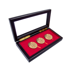 Logo personnalisé Logo 3 Slots Collection Coins Boîte en bois Souveniture MDF Boîte de monnaie en argent en bois pour l'affichage Woodbox