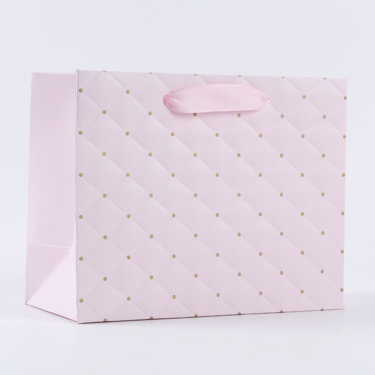 sac en papier avec ruban gaufré en papier spécial