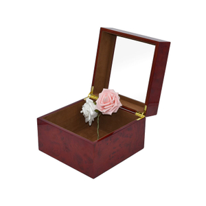 Boîte en bois taille personnalisée en acrylique couvercle en pin.