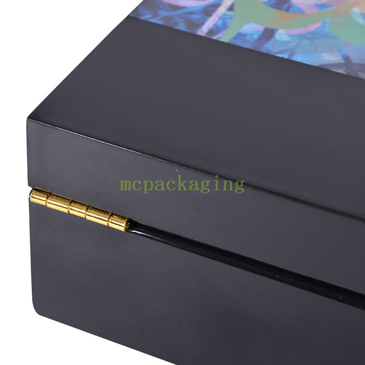 KSA Riyadh Saison Carrefour Ramadan Box 2023 Ramadan Boad Box Calendar Ramadan Box Box UAE