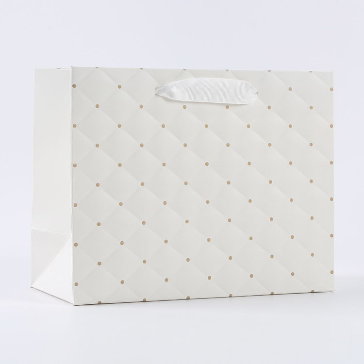 sac en papier avec ruban gaufré en papier spécial