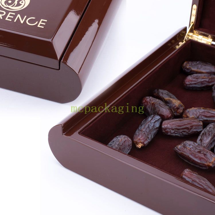 KSA RIYADH Saison en bois Boîte en bois pour mariage Chocolate Dates en bois Boîte de pain grillé Ramadan